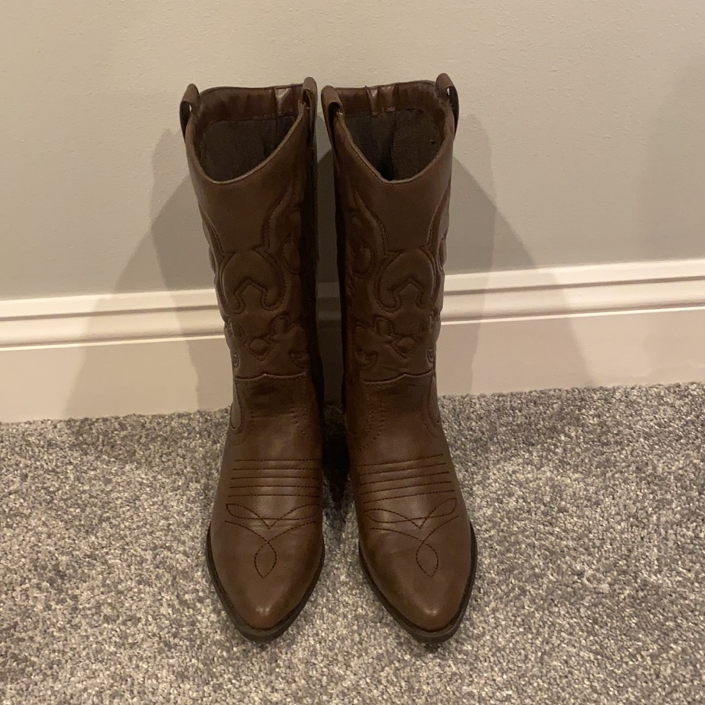 Cowgirl/Cowboy Boots